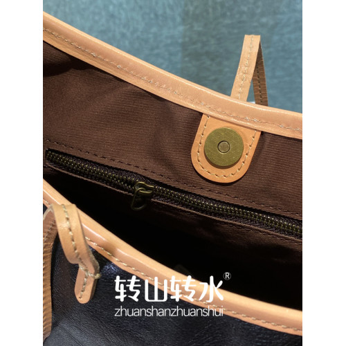 25新款時尚水桶包斜後背包carryall小號通勤托特包單肩女包轉山轉水