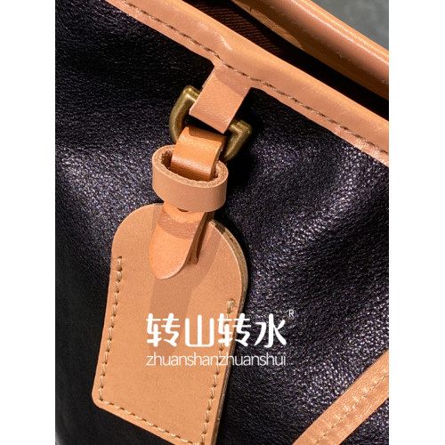 25新款時尚水桶包斜後背包carryall小號通勤托特包單肩女包轉山轉水