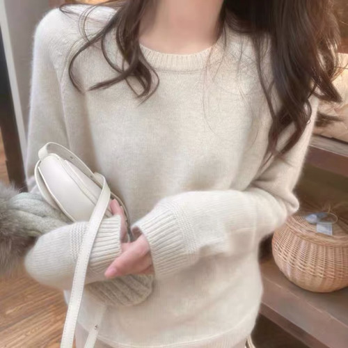 浣熊絨圓領針織衫女秋冬2025新款溫柔軟糯內搭毛衣打底衫上衣外穿