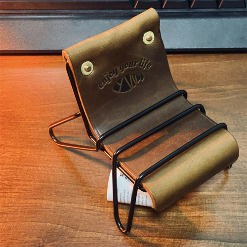 郵物手工個性復古牛皮手機支架桌面真皮趣味擺件手機座椅