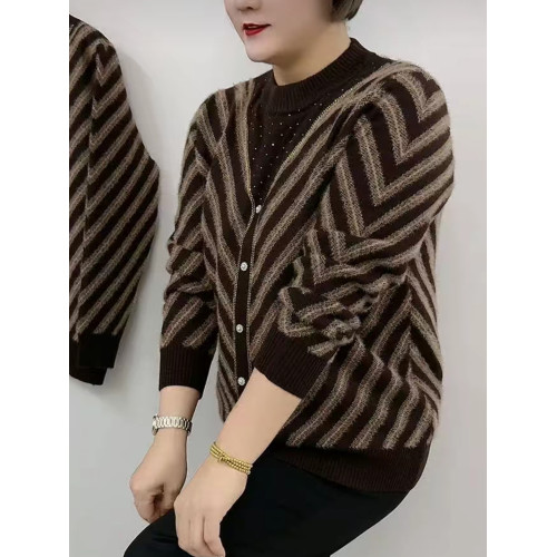 洋氣媽媽裝秋冬新款毛衣女加絨加厚保暖柔軟針織打底衫中老年上衣