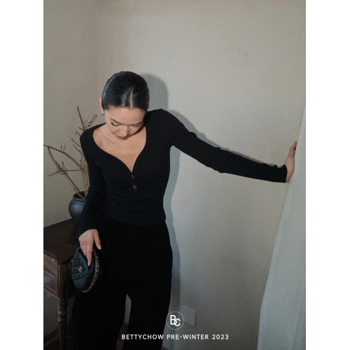 Bettychow羊毛坑條彈力打底衫黑色V領高級感氣質經典修身針織衫
