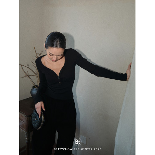 Bettychow羊毛坑條彈力打底衫黑色V領高級感氣質經典修身針織衫