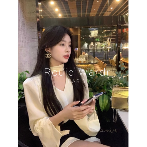 Rouje Wardr法式v領系帶緞面襯衫女秋冬設計感小衆長袖打底衫上衣