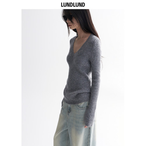 LUNDLUND 紙片人慵懶開衩袖針織打底衫女春夏百搭V領顯瘦長袖上衣