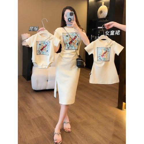 周嵗禮服親子裝一家三口風短袖母子母女國風新中式連衣裙旗袍