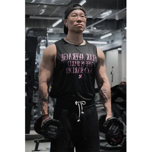 ZEKE LAB「FXXKING平庸」速乾健身背心 圓弧下擺寬松運動休閒坎肩