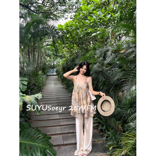 素嶼Soeyr 不規則豹紋串珠吊帶衫天2025夏季天絲醋酸V領上衣辣妹