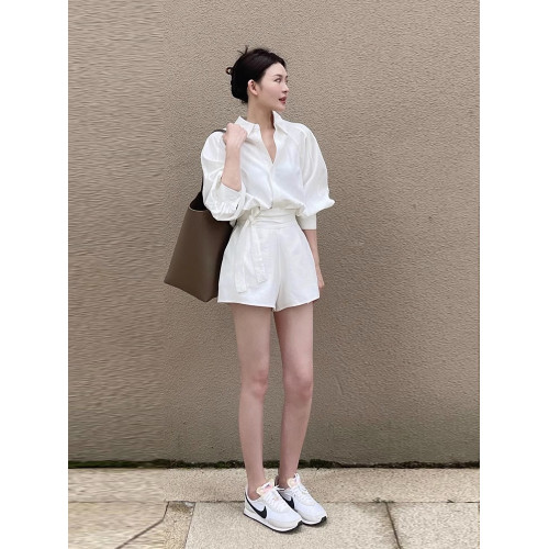 高級感運動套裝女夏季歐貨休閒時尚白色襯衫短褲小香風兩件套襯衣