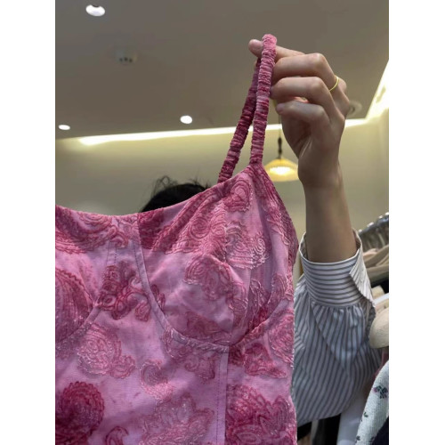 一慄莎子~設計感植絨辣妹修身吊帶小背心女夏季自帶胸墊無袖上衣