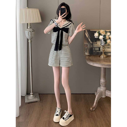 時尚運動套裝女夏季新款俏皮可愛蝴蝶結海軍領條紋短袖短褲兩件套