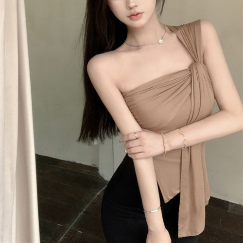 純欲辣妹短款不規則露肩吊帶背心女夏季新款修身褶皺小衆上衣
