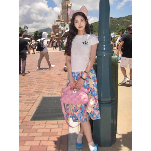 白色正肩圓領短袖女t恤2025新款甜辣妹修身顯瘦巨好看的夏日上衣