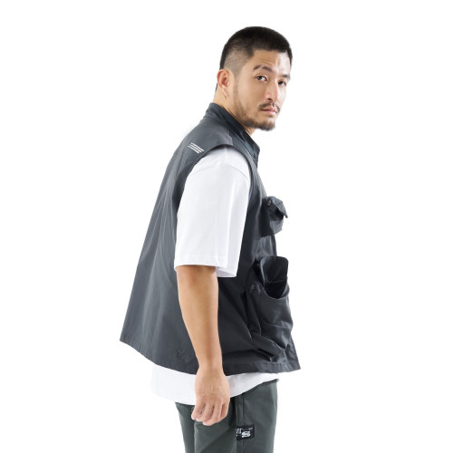 MCREW WILDNESS機能系列深空灰立體袋口功能馬甲外套