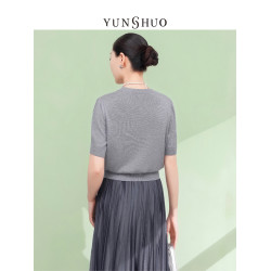 允碩夏季新品短袖時尚V領氣質針織氣質女T恤休閒純色上衣725047