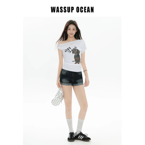 WASSUP短袖女t恤2025新款時尚通勤百搭減齡短款正肩小狗露肩上衣