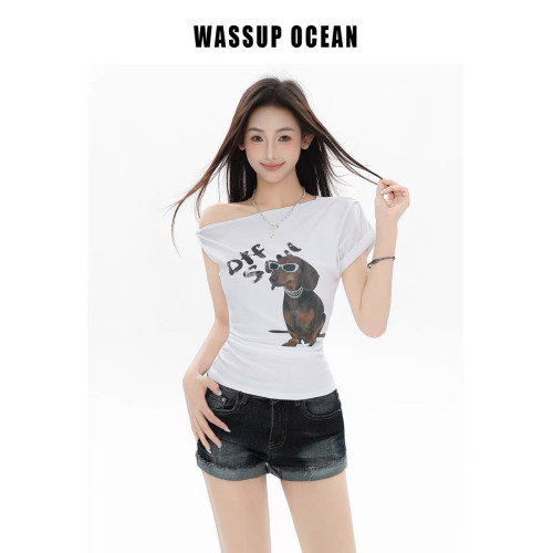 WASSUP短袖女t恤2025新款時尚通勤百搭減齡短款正肩小狗露肩上衣