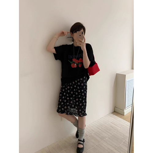 韓版簡約印花短袖女T恤新款夏季小衆設計感休閒百搭黑色顯瘦上衣