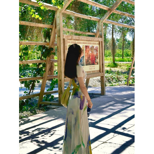 三宅皺褶白色油畫短袖女T恤小香風氣質一整套穿搭小衆不撞款套裝