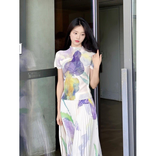三宅皺褶白色油畫短袖女T恤小香風氣質一整套穿搭小衆不撞款套裝