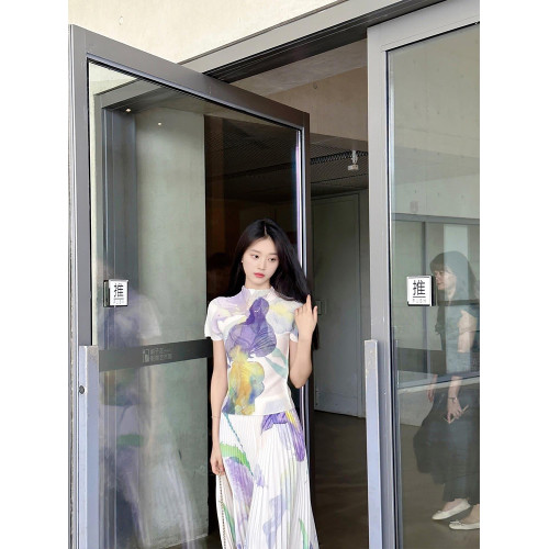 三宅皺褶白色油畫短袖女T恤小香風氣質一整套穿搭小衆不撞款套裝