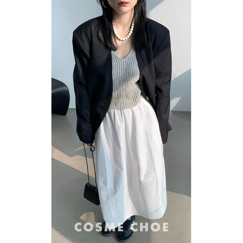 立體剪裁赫本風復古暗黑半身裙女25春夏新款高腰百搭中長a字繖裙