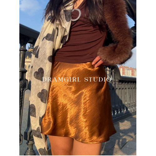 高光澤感,2025年新夏季絲滑抓紋緞面花邊松緊半身短裙女高腰顯瘦 高光澤感,2025年新夏季絲滑抓紋緞面花邊松緊半身短裙女高腰顯瘦