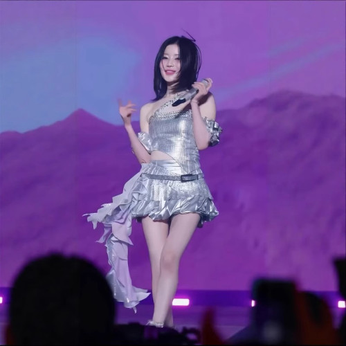 monster鄭雅嫻同款PU皮銀色打歌服kpop女團皮短裙舞蹈重工演出服