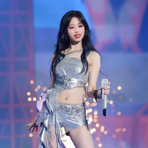 monster鄭雅嫻同款PU皮銀色打歌服kpop女團皮短裙舞蹈重工演出服