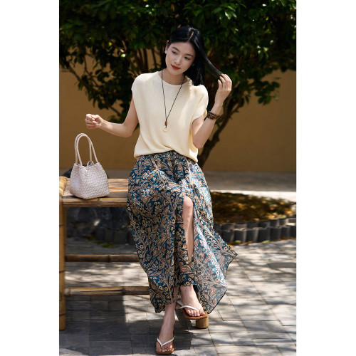 「步履生香」前後開叉設計+100%苧麻+珮斯利印花A字半身裙25年夏