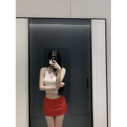 鹿辣辣【辣妹套組】露背遮副乳 吊帶上衣 緞面低腰短裙百搭顯白