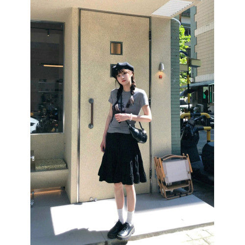 自製日系甜美黑色拼接半身短裙女夏季小個子設計感褶皺高腰蛋糕裙