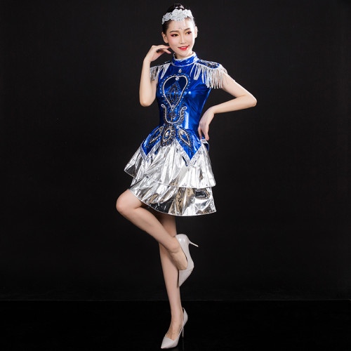 2025新款現代舞演出服亮片廣場爵士舞服裝成人女開場舞蹈短裙套裝