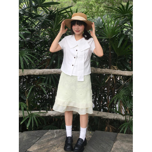 日系短袖襯衫女修身不規則襯衣設計感小衆穿搭短款夏季白色上衣