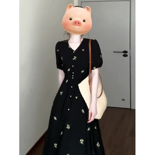 法式v領黑色碎花襯衫連衣裙子女夏季2025新款夏日巨好看短袖長裙