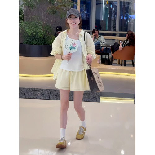 防曬時尚套裝女夏季2025新款洋氣寬松減齡黃色襯衫休閒短褲兩件套