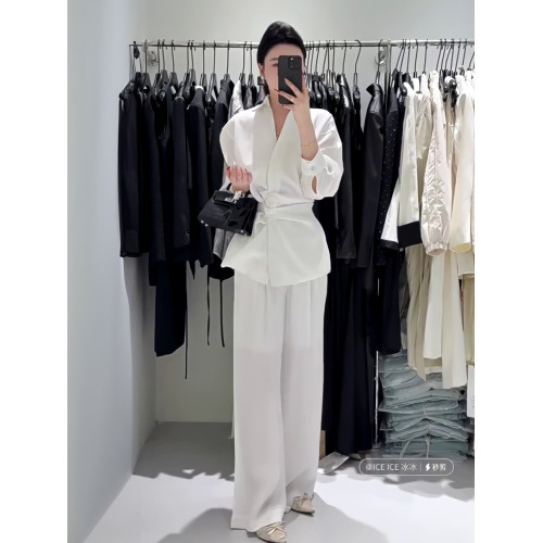 春季穿搭一整套韓系風格高級感氣質時尚洋氣減齡黑色襯衫套裝褲女