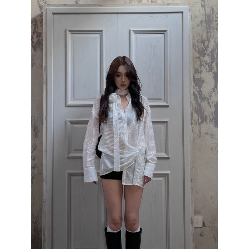 HYTEMOLY手工花朵腰側紐釦多穿法襯衫微透條紋寬鬆防曬長袖襯衣女