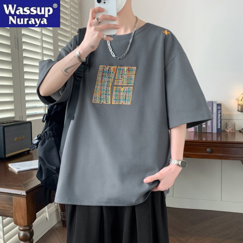 WASSUP NURAYA大碼綉花設計短袖T恤男士寬松夏季休閒青年學生半袖
