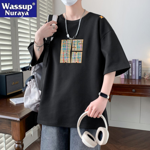 WASSUP NURAYA大碼綉花設計短袖T恤男士寬松夏季休閒青年學生半袖