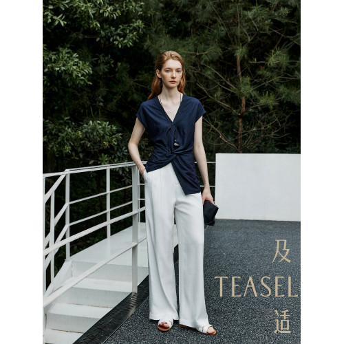 TEASEL「慵嬾美學」交叉扭結襯衫不對稱下擺收腰薄款法式V領上衣