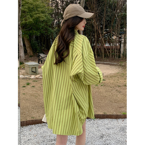 綠色法式設計感長款條紋防曬襯衫女2025春夏慵懶大碼長袖襯衣外套