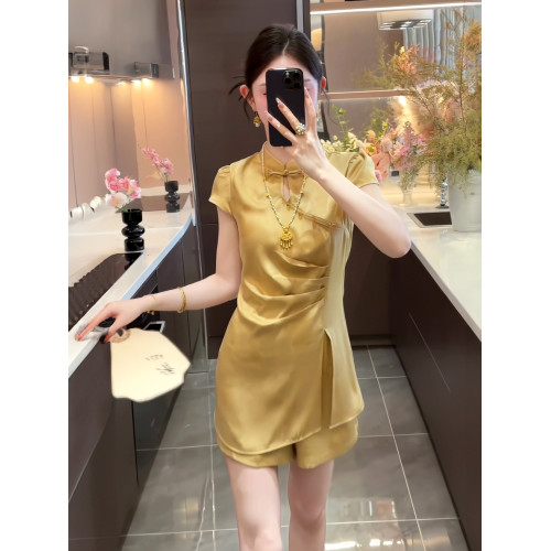 新中式國風女裝2025新款輕奢高級感獨特超好看金色襯衫短褲套裝夏