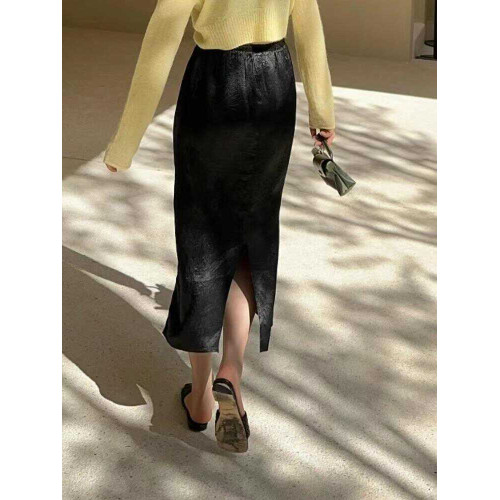 新中式肌理感黑色緞面半身裙女夏薄款高腰中長款後開叉直筒包臀裙