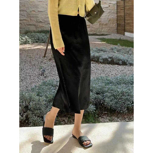 新中式肌理感黑色緞面半身裙女夏薄款高腰中長款後開叉直筒包臀裙
