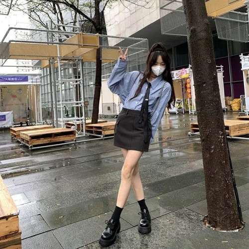chic條紋長袖襯衫女秋季2023新款學院風設計感小衆寬松中長款開衫