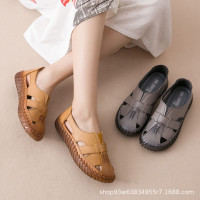 大碼真皮軟底包頭涼鞋女夏季沙灘鞋復古休閒厚底鏤空平底洞洞鞋女