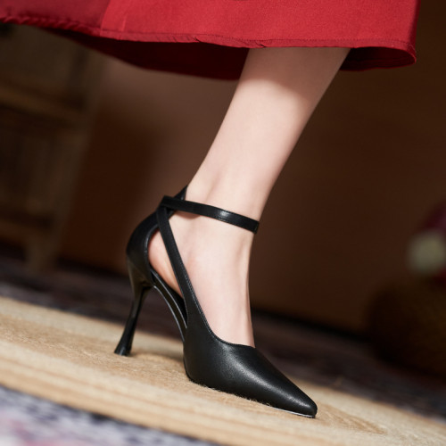 高跟鞋女細跟一字釦小碼拼接單鞋女性感大碼工作鞋職業通勤涼鞋女