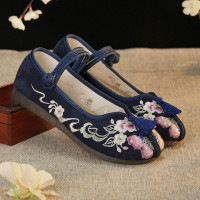 老北京布鞋春季新款網紅古風刺綉淺口透氣百搭休閒鞋綉花鞋鞋子女
