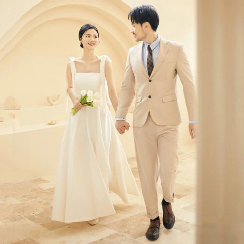 法式輕婚紗新娘簡約2025年新款緞面吊帶出門紗森系領証訂婚禮服裙